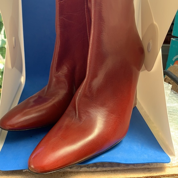 Gorgeous Authentic Fendi leather reddish brown wedge booties gold stripe - Picture 5 of 16